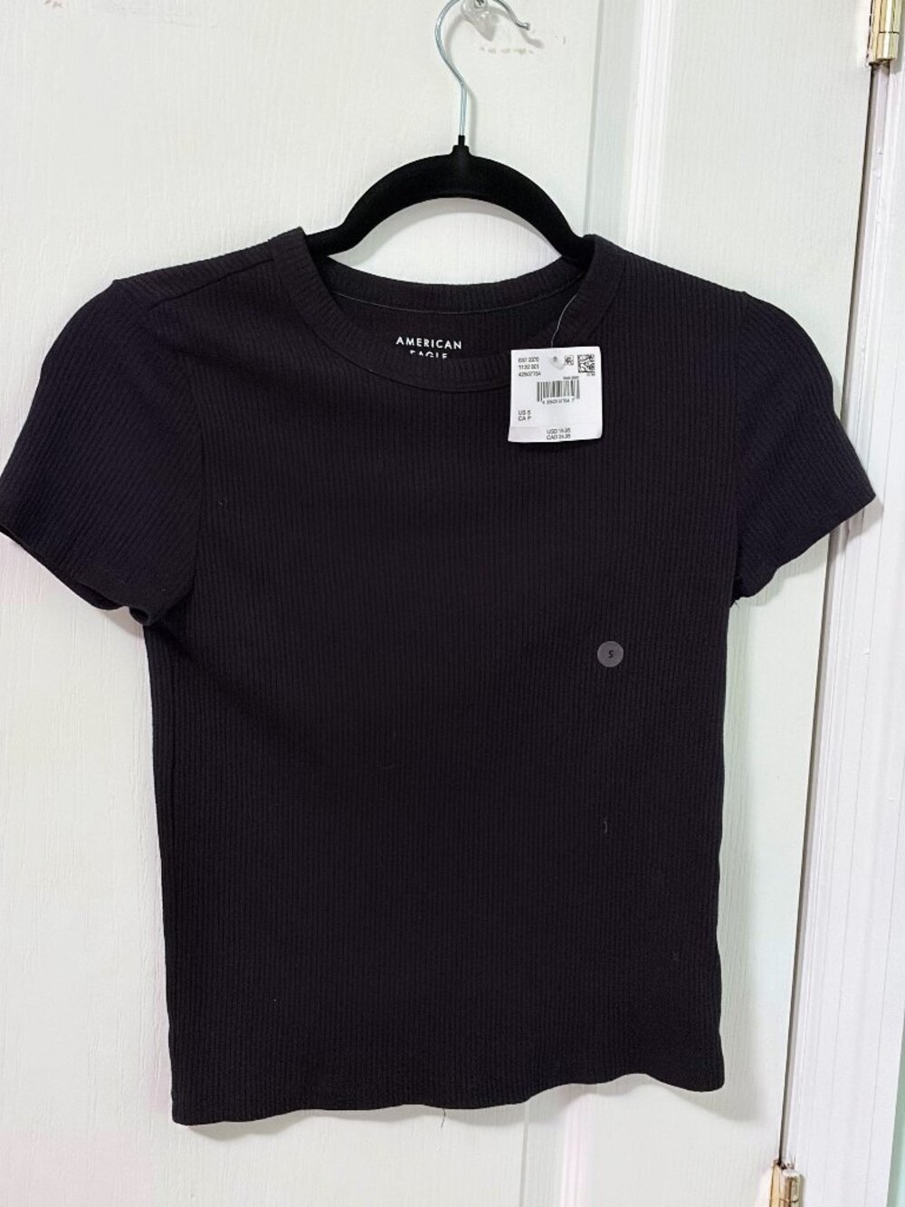 American Eagle T-Shirt, size S, Black, NWT